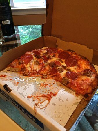 UNCLE Andy's Pizza