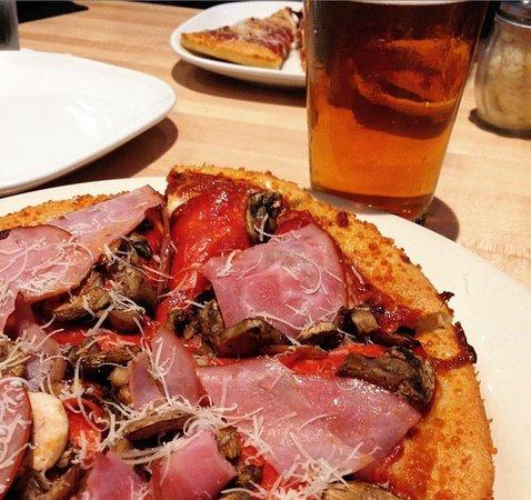 Boston's Restaurant & Sports Bar
