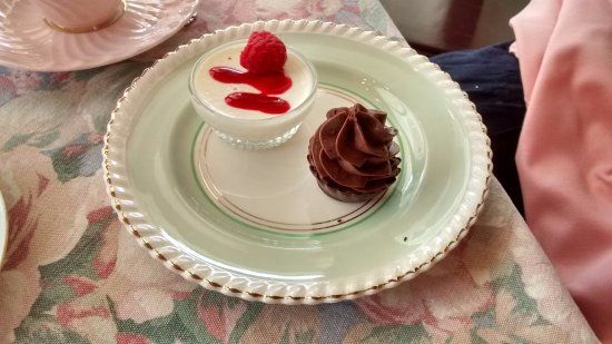 The Governor Croswell Tea Room