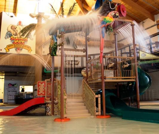 Surfari Joe's Indoor Wilderness Water Park